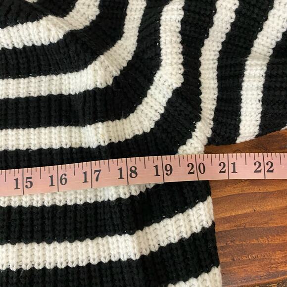 Sanctuary Black Winter White Striped Cowl Neck Sweater Size Small - Picture 6 of 11